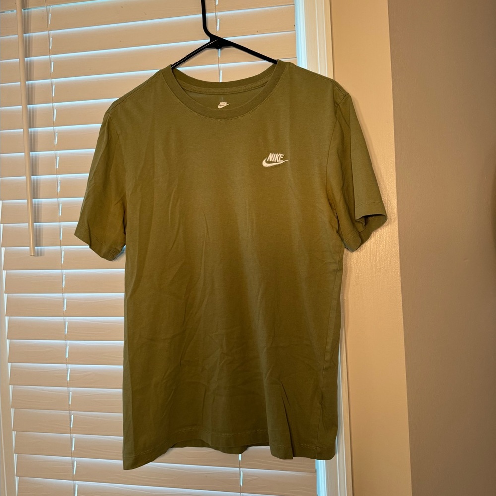 Nike Short Sleeve Tee